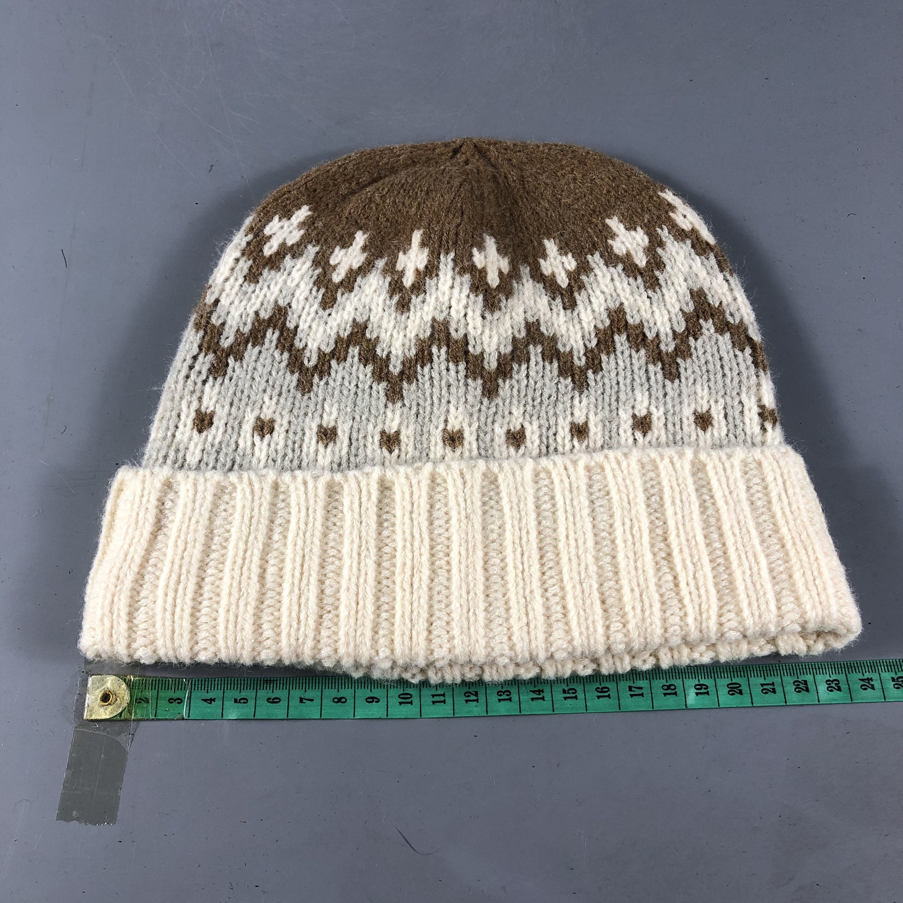 Uniqlo Fair Isle Bobble Beanie Snowcap Snow Hat B608