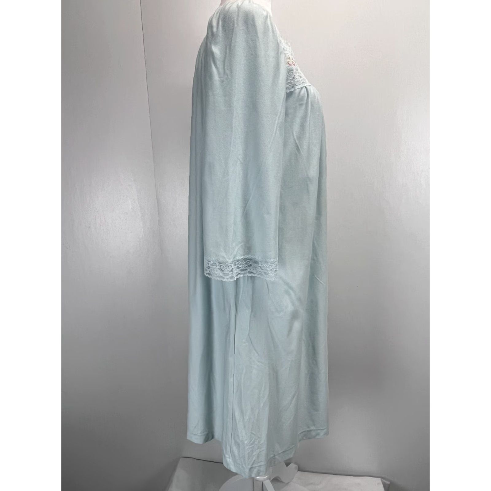 Vintage VINTAGE Vanity Fair Nightgown S Blue Nylon Lace Trim 1970s Made USA Womens, Small, 100% Nylon Underlay Size ONE SIZE - 4 Thumbnail