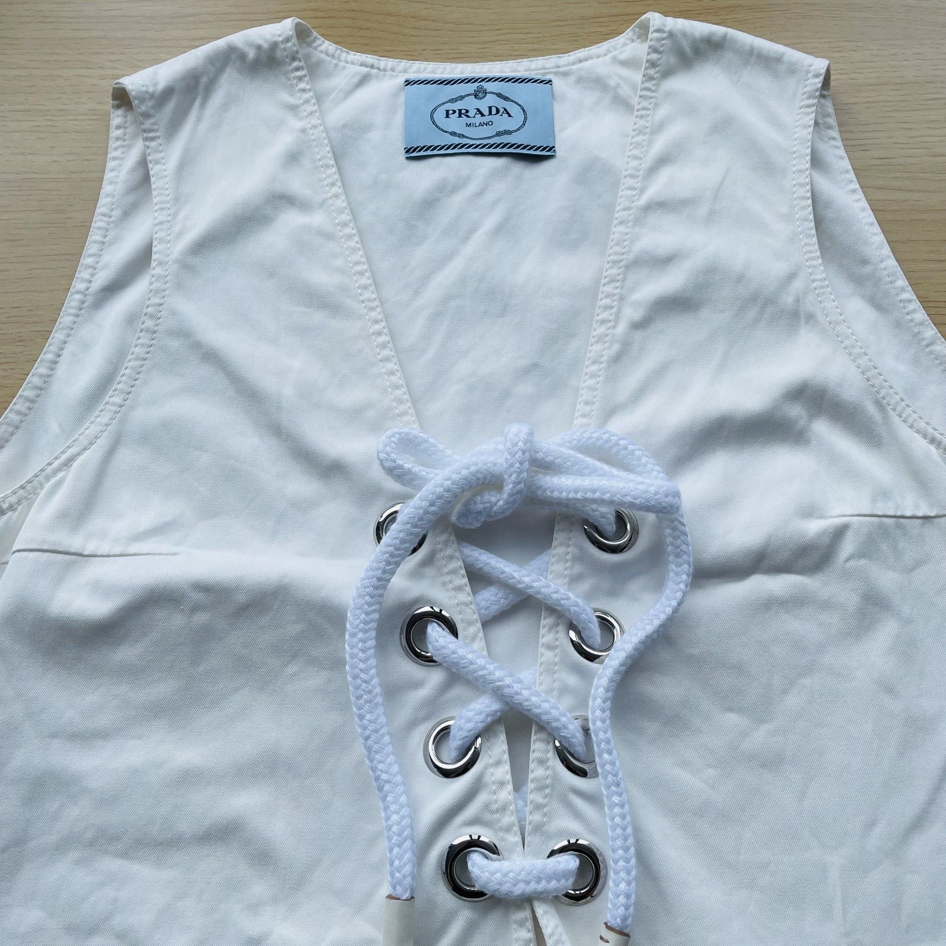 Prada PRADA satin V-neck sleeveless dress white size 36 99 new Size XS / US 0-2 / IT 36-38 - 3 Thumbnail