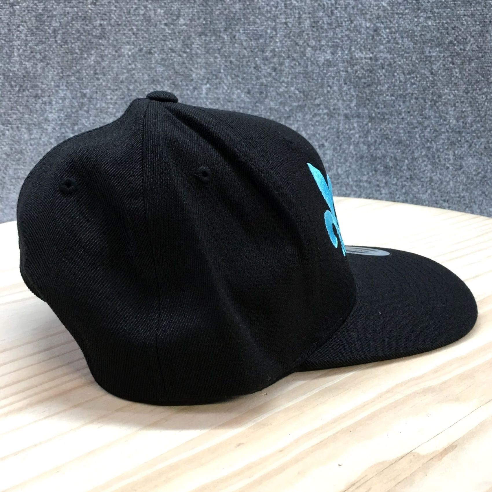 Vintage Yupoong Cancun 2017 Snapback Cap Hat Mens One Size Black Flat Brim Adjustable Classics Cap Size ONE SIZE - 5 Thumbnail