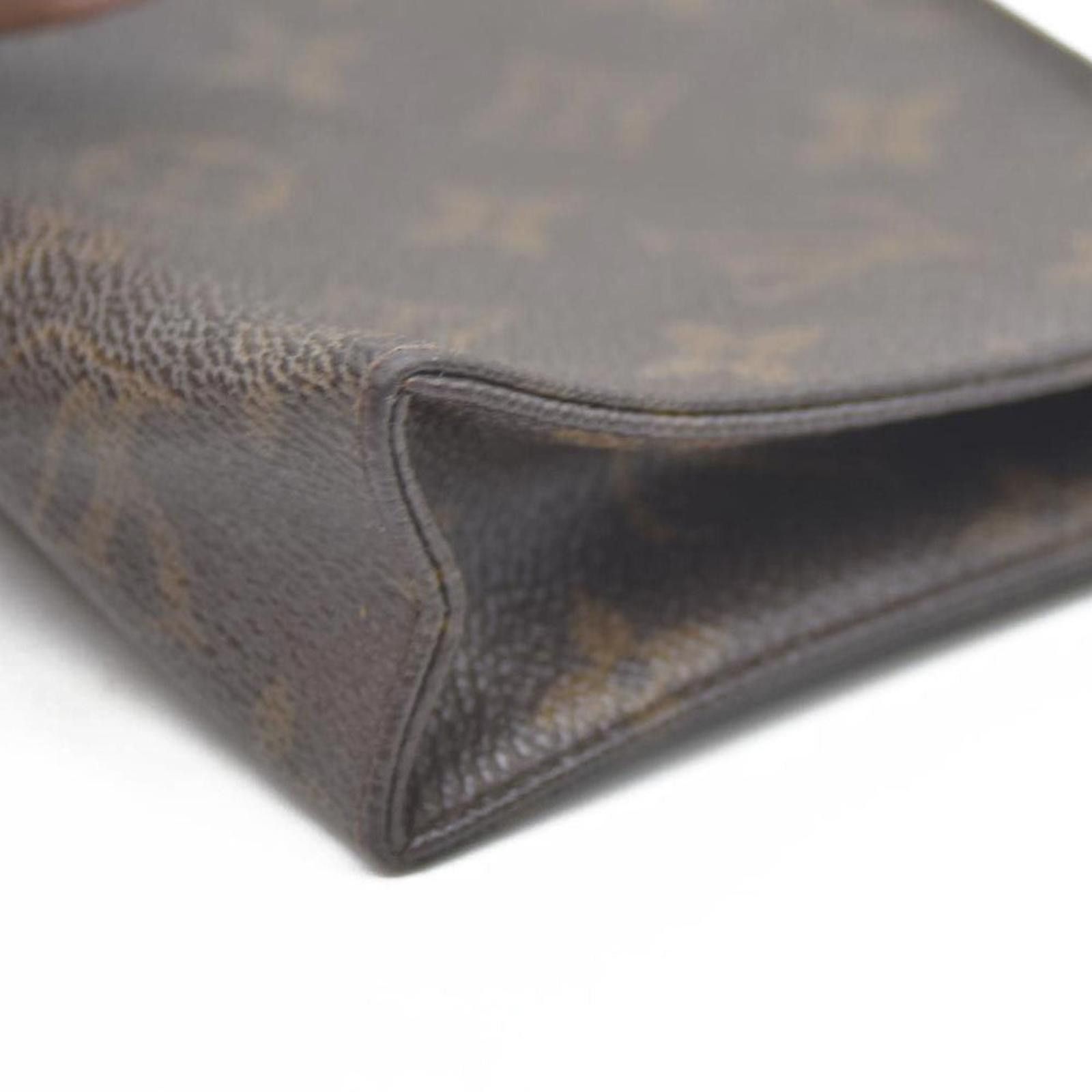 Louis Vuitton Louis Vuitton Monogram Poche Toilette 15 Cosmetics MB0042 Size ONE SIZE - 9 Thumbnail
