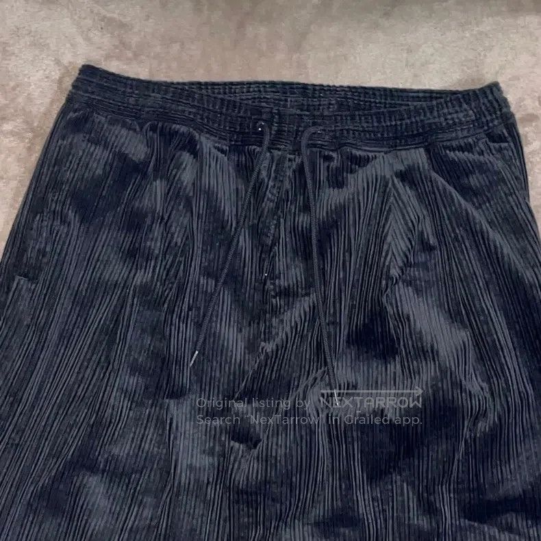 Neighborhood Neighborhood size L Corduroy Pants Size US 27 - 4 Thumbnail