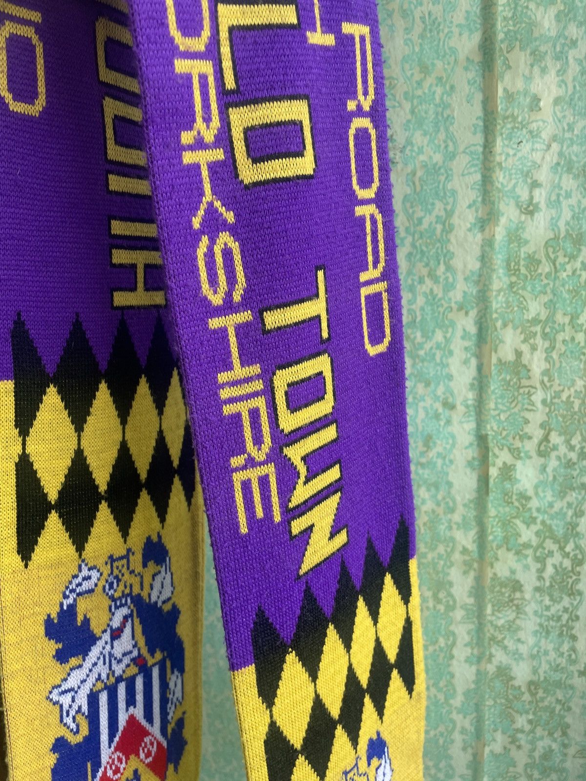 Vintage Vintage Huddersfield Town FC Pride of Yorkshire soccer scarf Size ONE SIZE - 5 Thumbnail