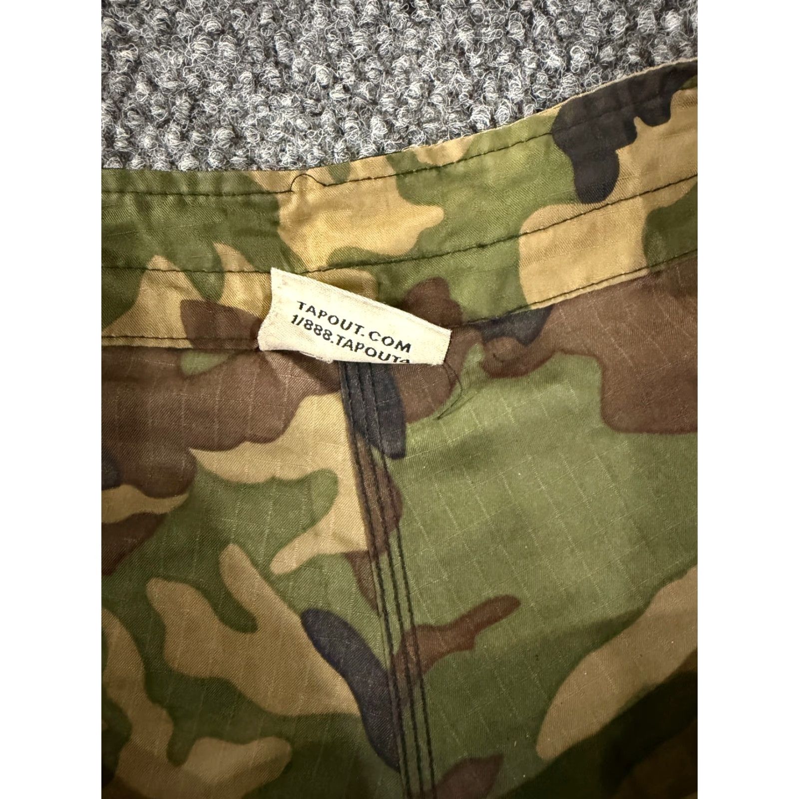 Tapout Tapout mens Medium green camouflage board shorts for MMA gym training Size US 31 - 6 Thumbnail