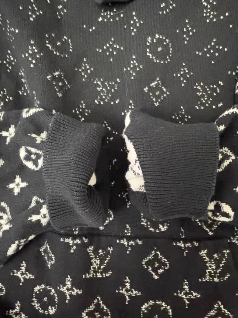 Louis Vuitton Louis Vuitton Black and white gradient print hooded sweats Size US S / EU 44-46 / 1 - 5 Thumbnail