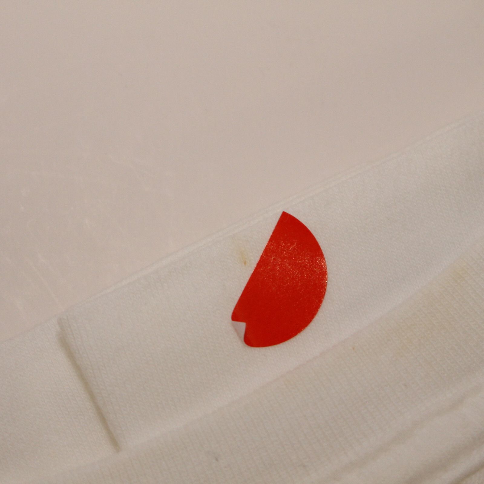 Kaws KAWS x Uniqlo Gone BFF Companion White Tee - Size XSmall (X Size US XS / EU 42 / 0 - 6 Thumbnail