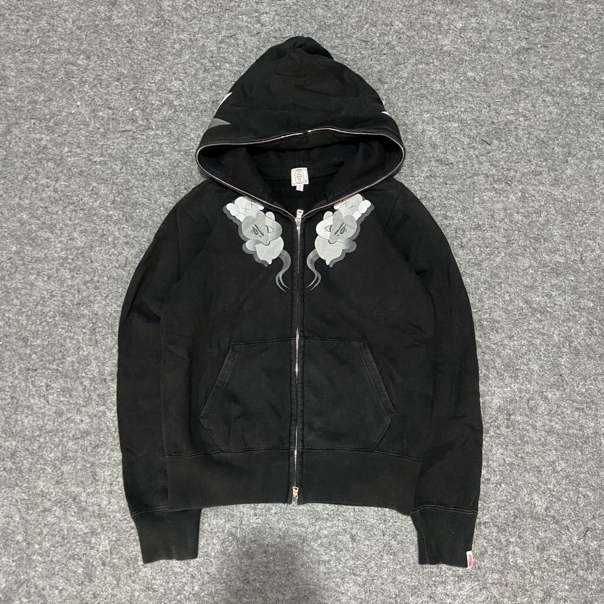Bape × Kaws A Bathing Ape x Kaws zip up Hoodie Size S / US 4 / IT 40 - 3 Thumbnail