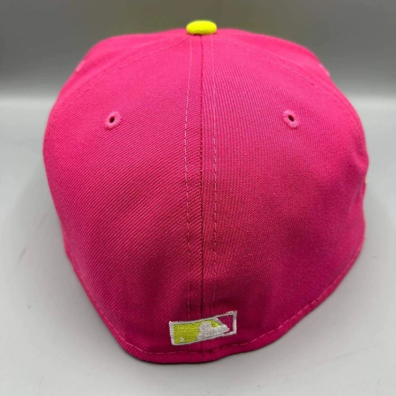 New Era New York Yankees Hat Men 7 1/2 Pink MLB Fitted Cap New Size ONE SIZE - 8 Thumbnail