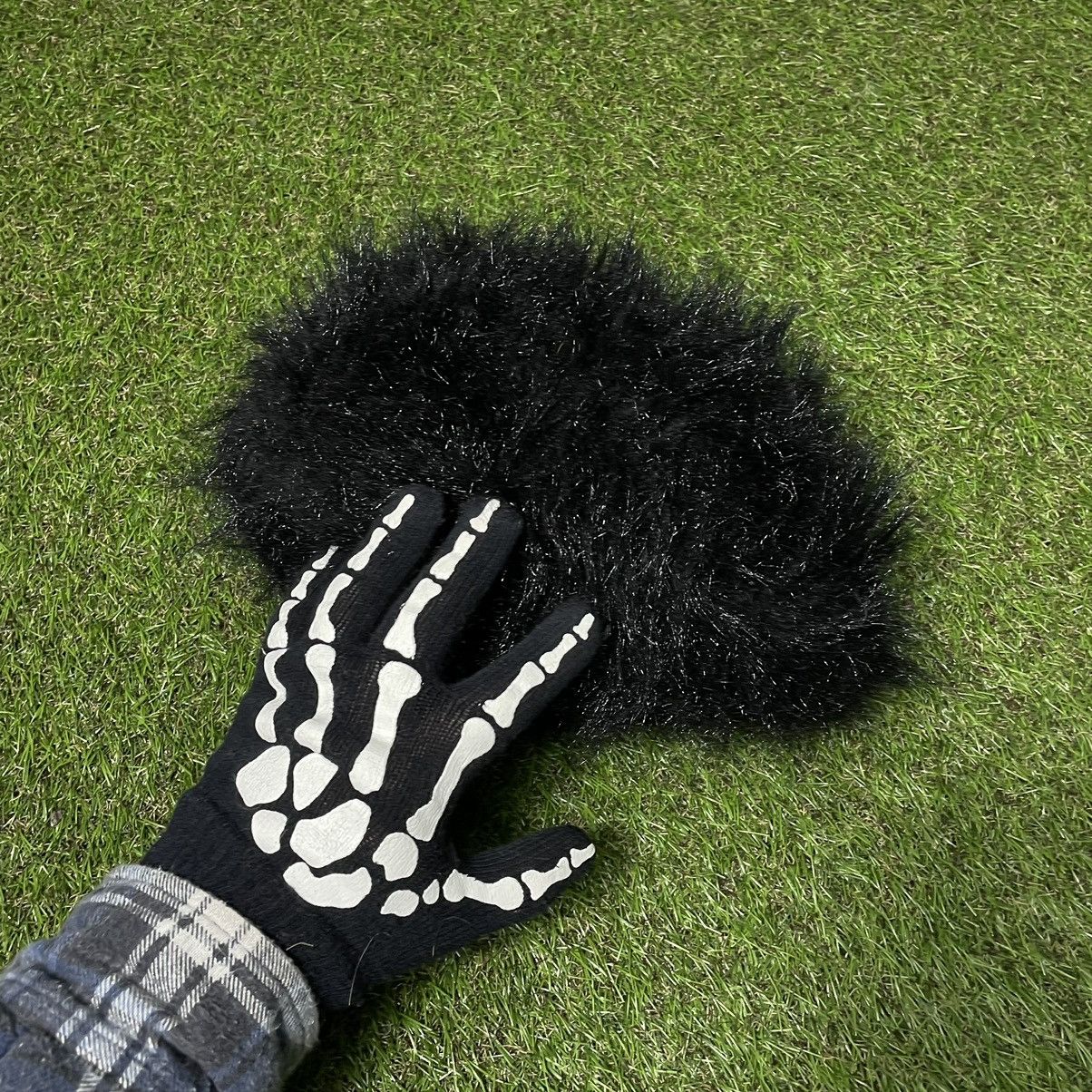 Vintage Vintage Y2K Skeleton Hand Beanie Fuzzy Mohair Black Grunge O Size ONE SIZE - 1 Thumbnail