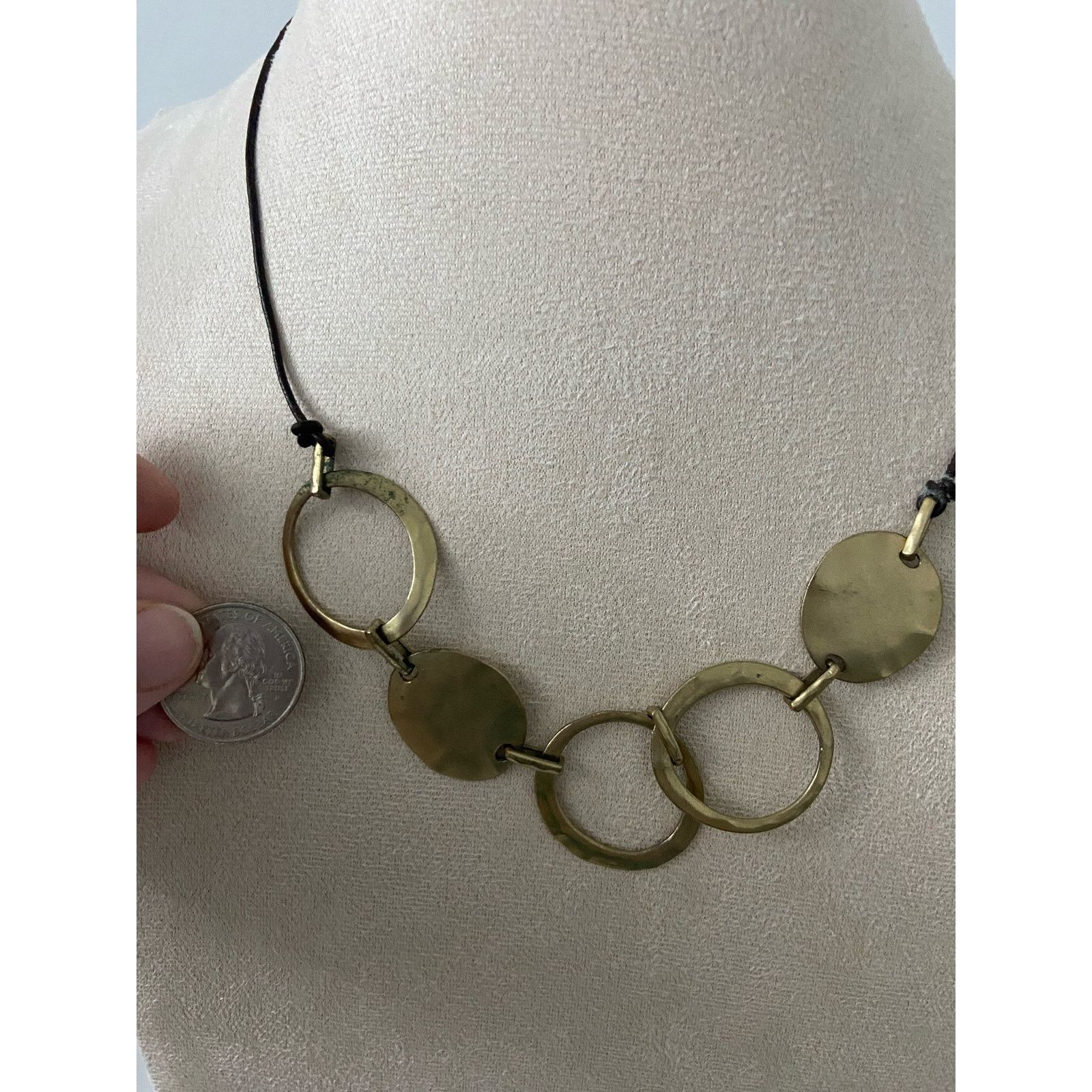 Kenneth Cole bib necklace gold tone Size ONE SIZE - 2 Thumbnail