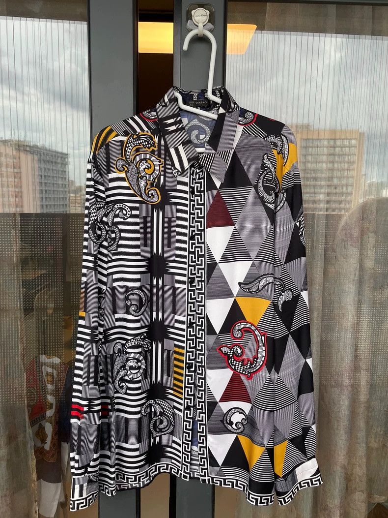 Versace Versace Silk Button-Up Shirt with Pattern - dmc Size US L / EU 52-54 / 3 - 1 Thumbnail
