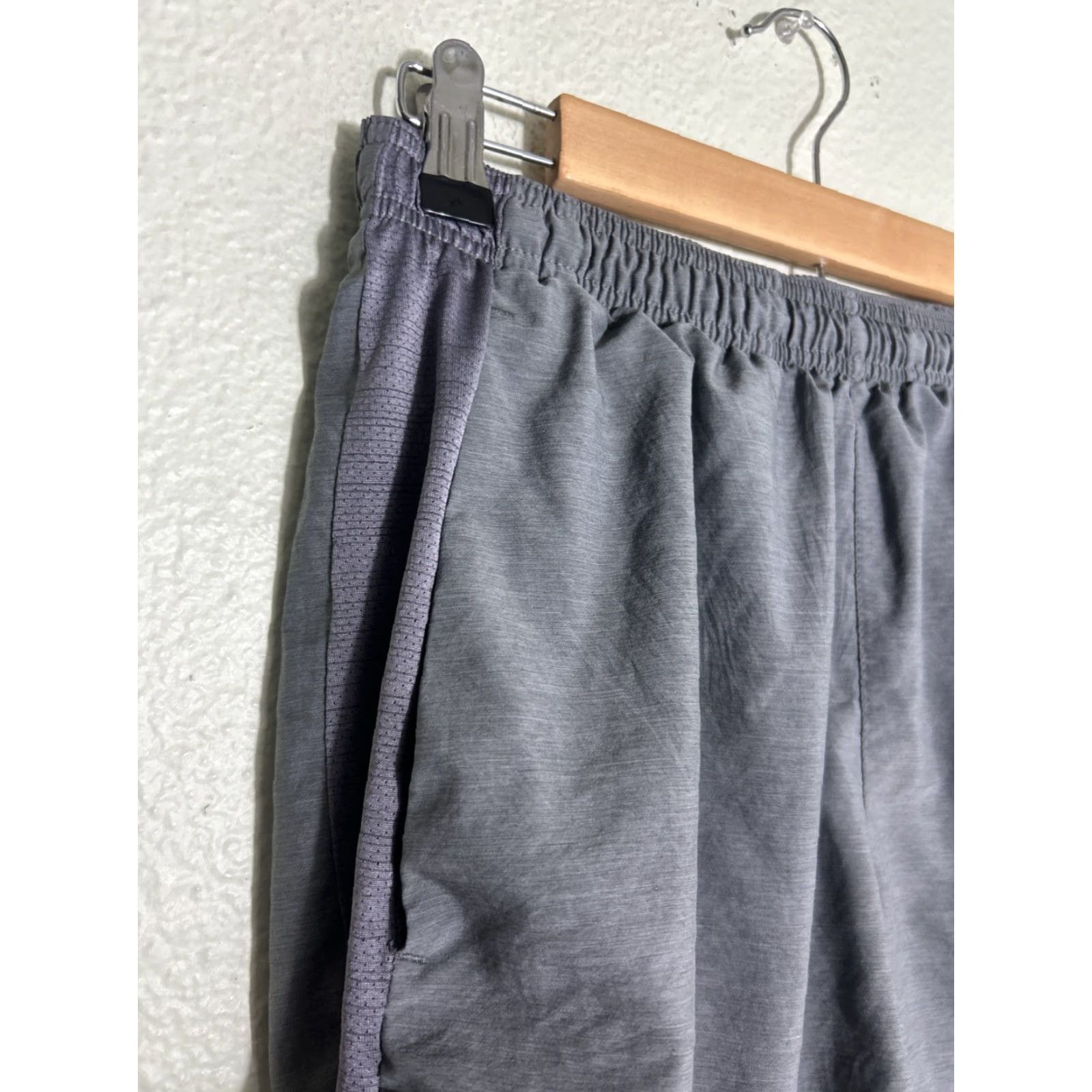Nike Nike Challenger Running Shorts Men Medium Gray 8" Inseam Athletic Pockets Drawstring Quick Dry Reflective UV Protection Size US 31 - 3 Thumbnail