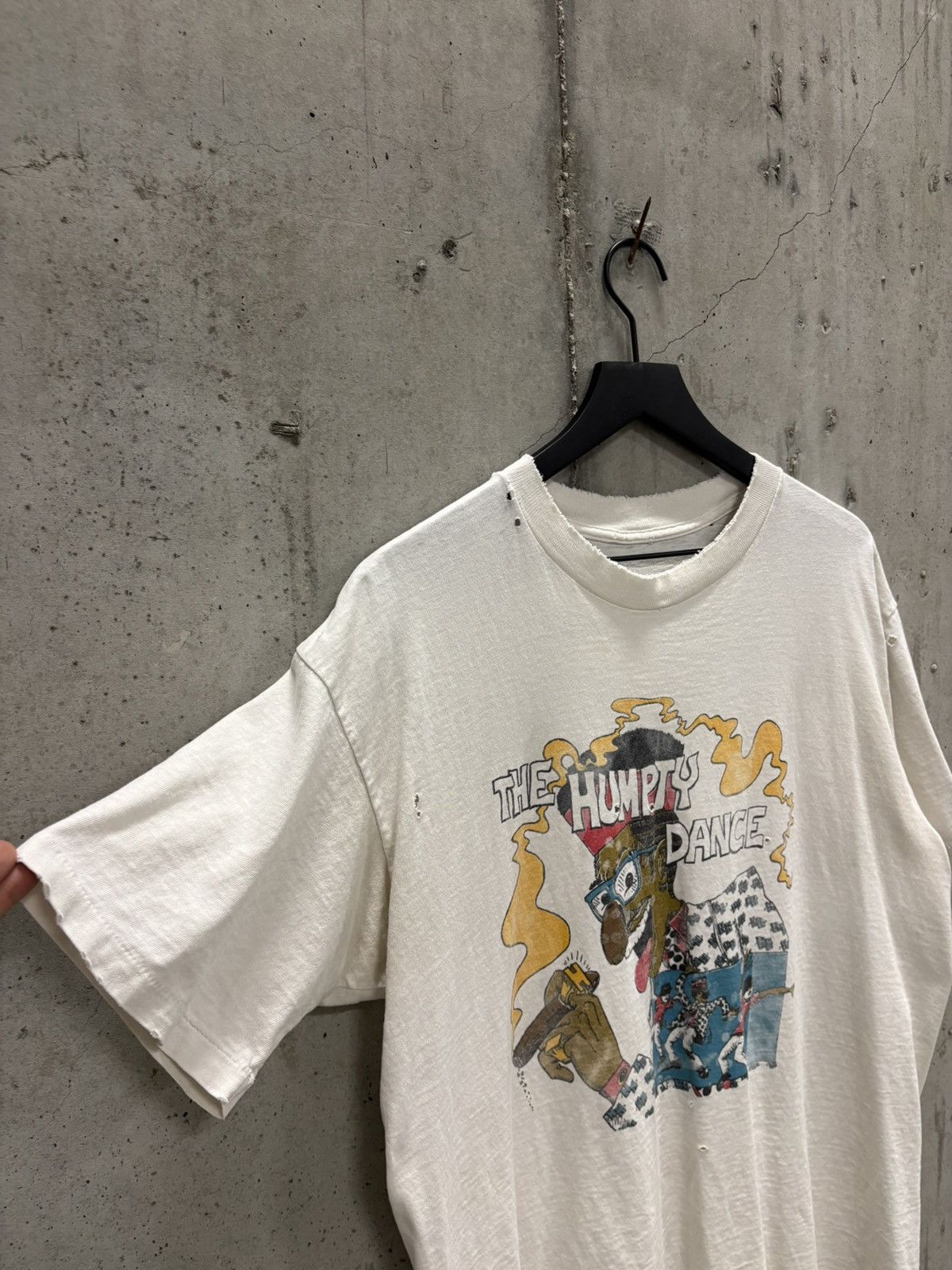Band Tees Vintage The Humpty Dance Shirt Thrashed Faded Grunge Band Size US XL / EU 56 / 4 - 4 Thumbnail