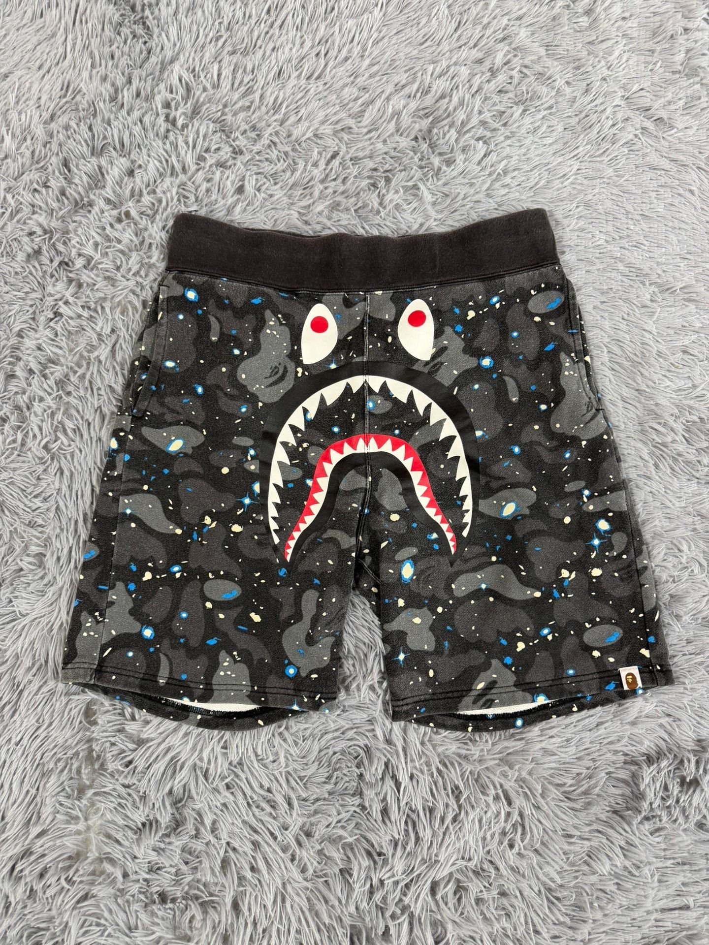 Bape Bape Shark Shorts 32 Men Size US 32 / EU 48 - 1 Thumbnail