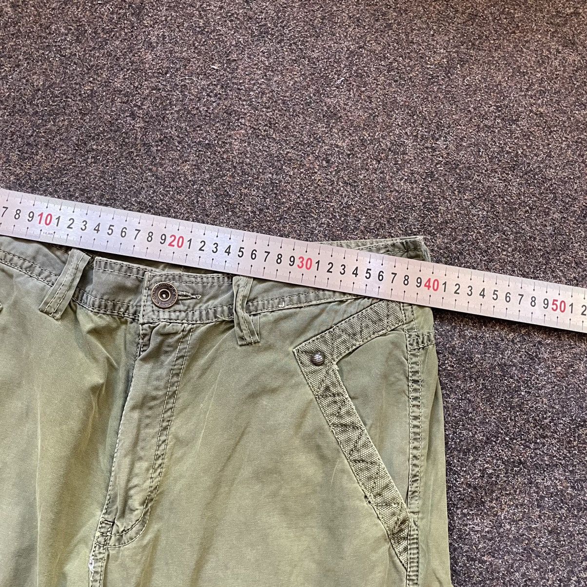 Vintage Y2K Baggy Cargo Shorts Khaki Distressed Parachute Utility 32 Size US 32 / EU 48 - 5 Thumbnail
