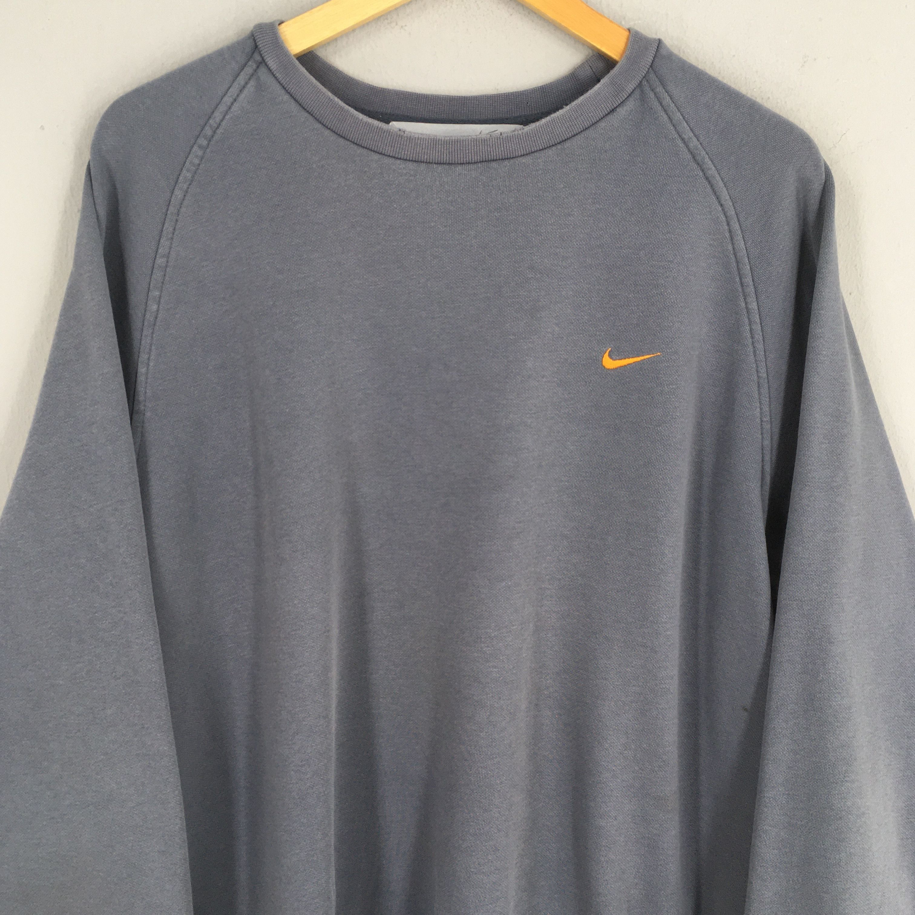 Nike Vintage Y2K Nike Swoosh Gray Sweatshirt XLarge Size US XL / EU 56 / 4 - 2 Thumbnail