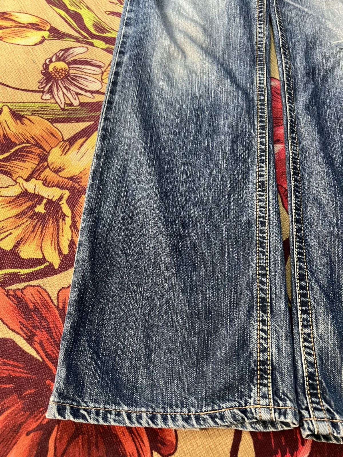 Edwin × Japanese Brand × Vintage EDWIN EXCLUSIVE VINTAGE BUFFALO HEAD DISTRESS JEANS Size US 29 - 3 Thumbnail