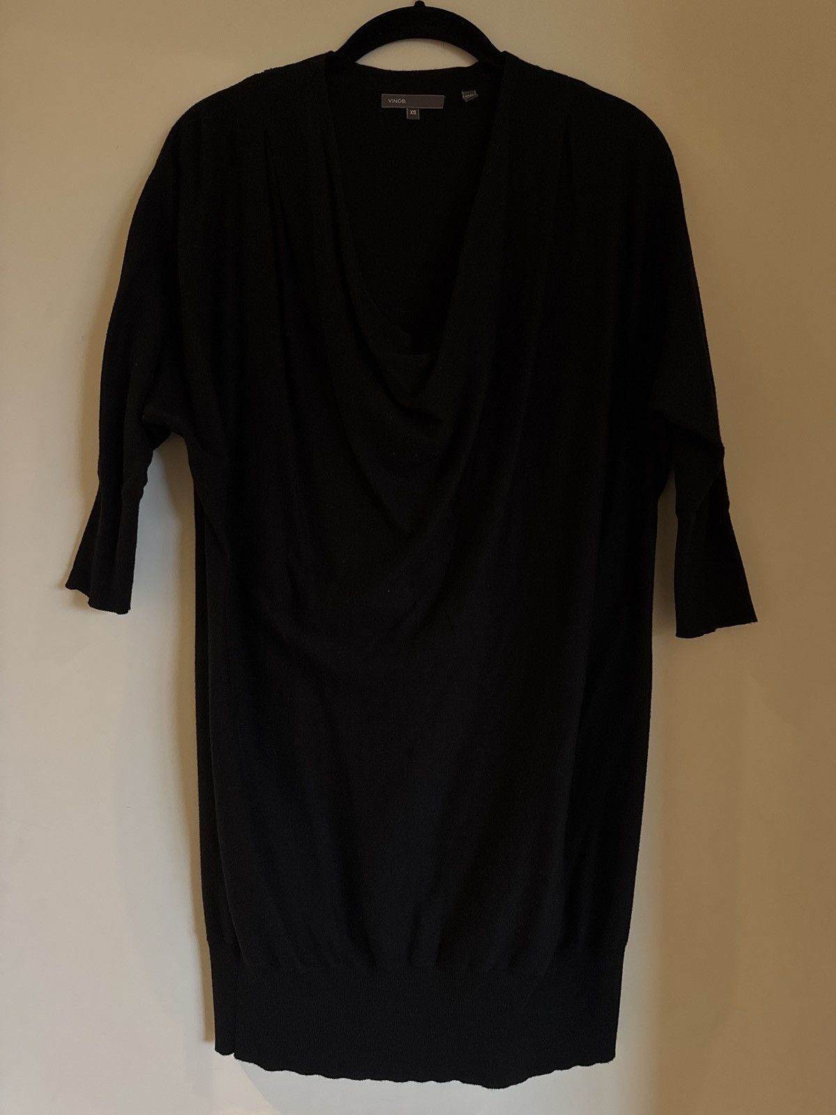 Vince Vince Deep Neck Black Top Size XS / US 0-2 / IT 36-38 - 1 Thumbnail