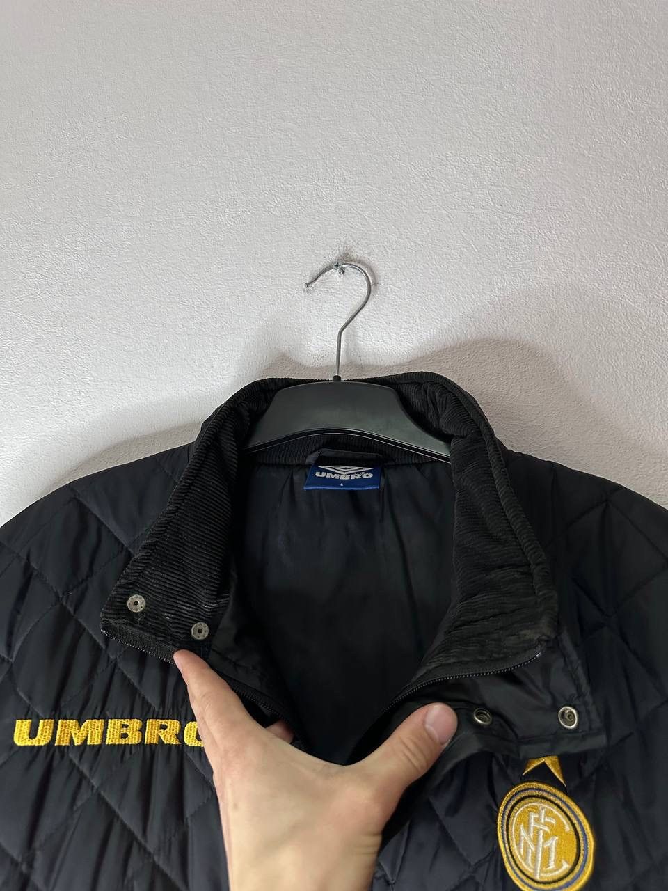 Umbro Umbro FC Inter Milan Soccer Quilted Jacket Black L Vintage Size US L / EU 52-54 / 3 - 10 Thumbnail