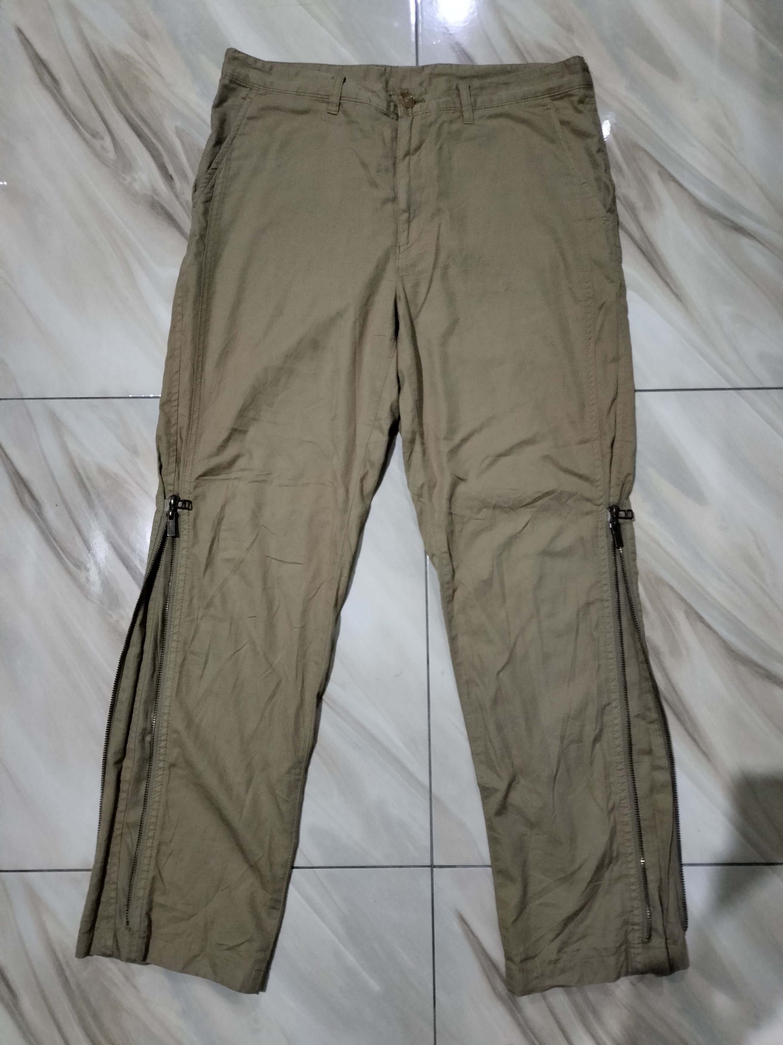 image of Archival Clothing x Issey Miyake 2010S Issey Miyake Men Zipper Pants in Khaki (Size 33)