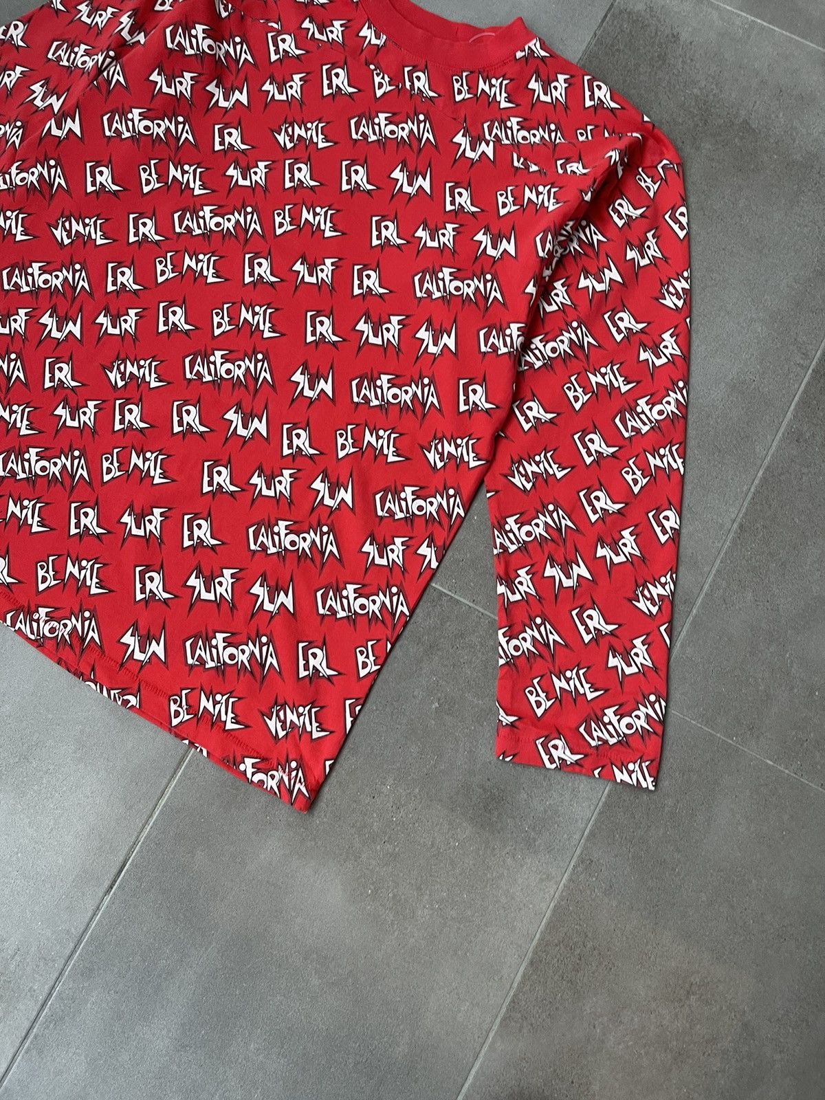 ERL DS! SS23 ERL All Over Logo Sunscreen Red Long Sleeve Size US M / EU 48-50 / 2 - 11 Thumbnail