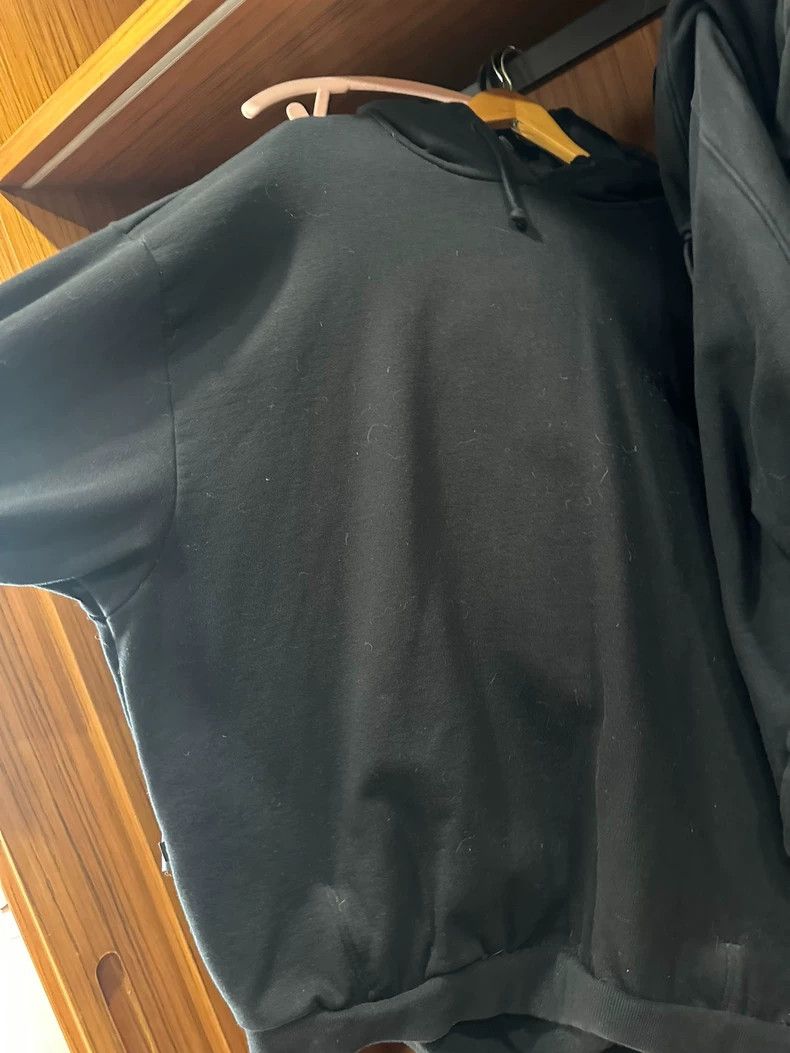 Vetements Vetements Two-Sided Wearable Sweatshirt, Size L, Runs Larg Size US L / EU 52-54 / 3 - 3 Thumbnail