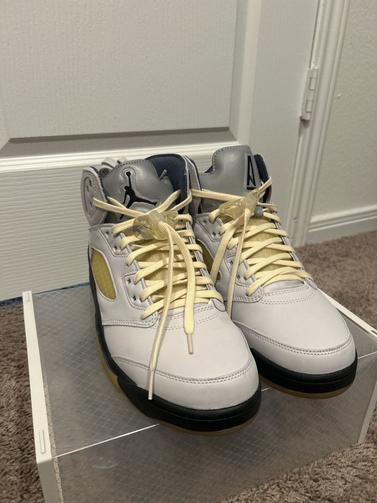 A Ma Maniere × Jordan Brand A Ma Maniere x Air Jordan 5 Dawn Size US 13 / EU 46 - 3 Thumbnail