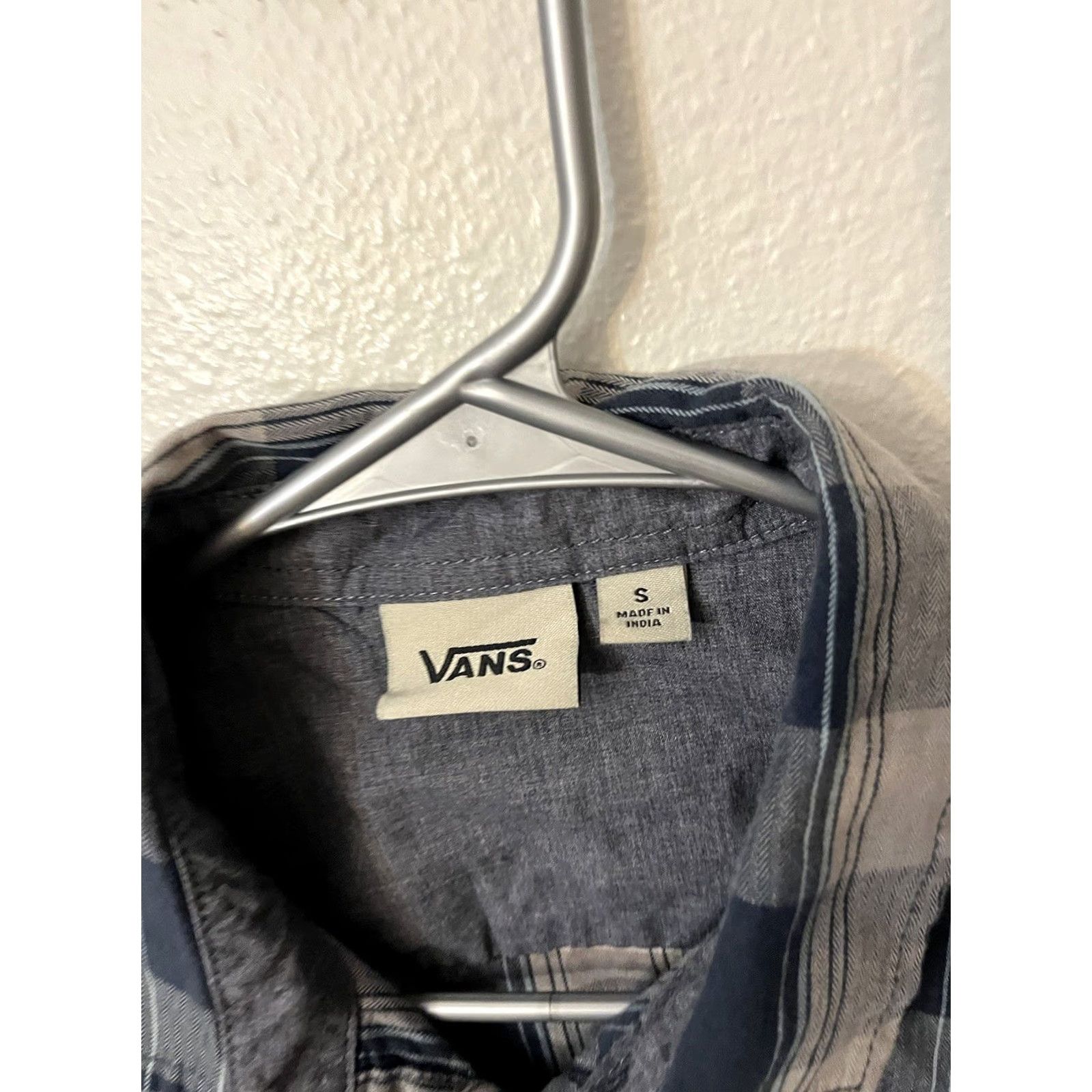 Vans VANS Shirt Mens Small Blue Plaid Long Sleeve Button Down Off The Wall Shirts Mens Small Blue Plaid Long Sleeve Button Up Off The Wall Size US S / EU 44-46 / 1 - 2 Thumbnail