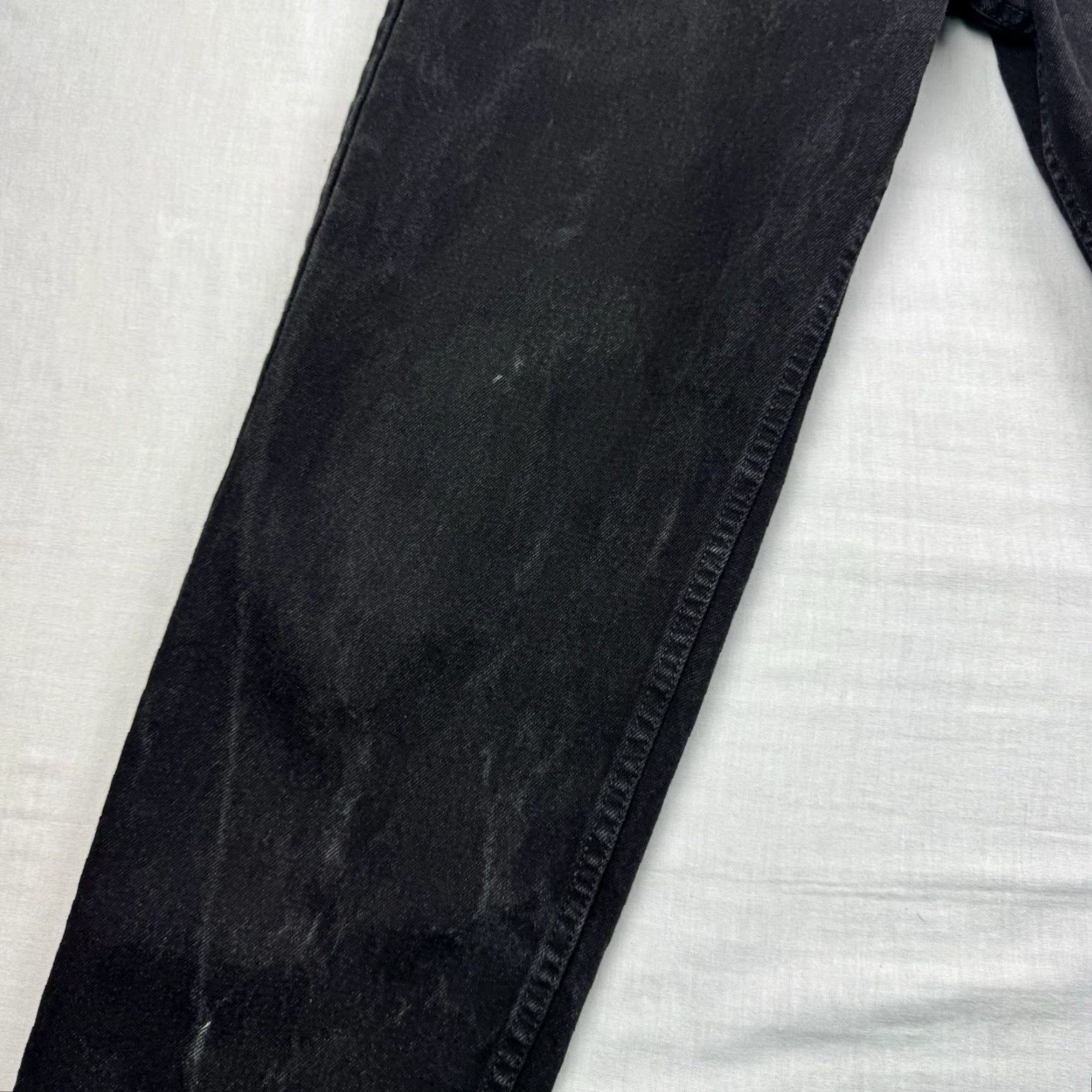 Levi's VINTAGE Levi's 550 Jeans Men's 34x30 Black Relaxed Tapered 90s Grunge USA Size US 34 / EU 50 - 2 Thumbnail