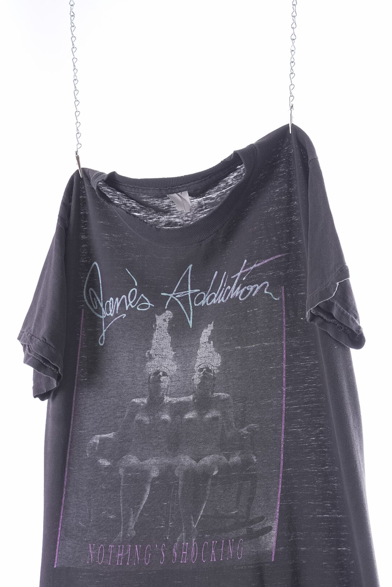 Vintage VINTAGE 1988 JANES ADDICITION ‘NOTHINGS SHOCKING’ T-SHIRT Size US L / EU 52-54 / 3 - 3 Thumbnail