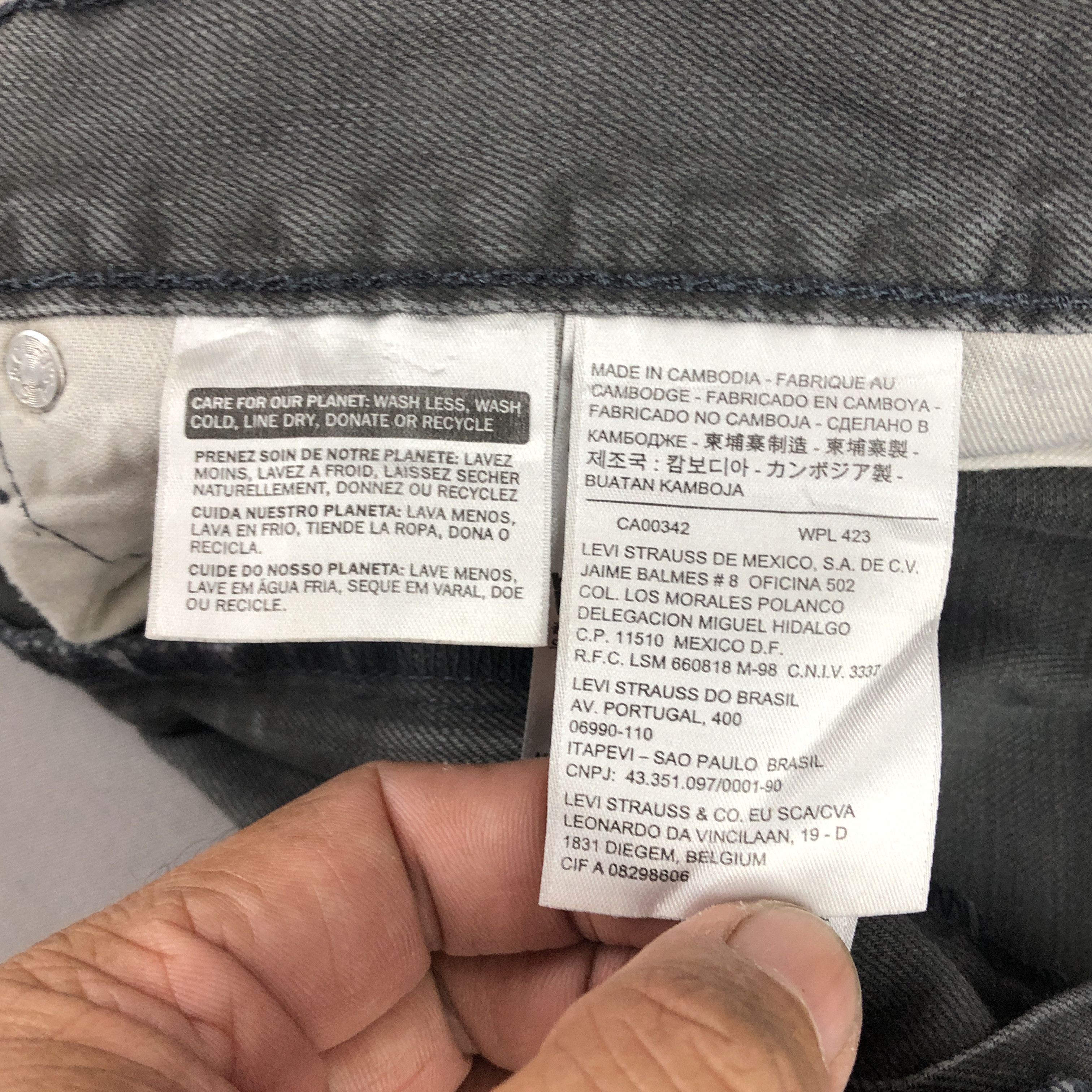 Levi's Vintage Levis 505 Super Black Jeans Ash Gray Denim BS47145 Size US 40 / EU 56 - 8 Thumbnail