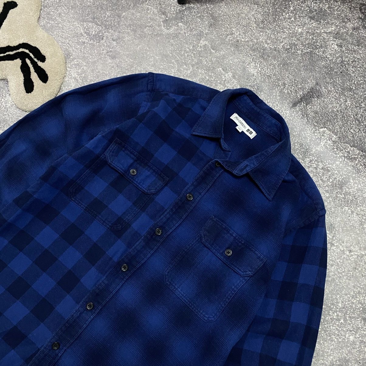 JW Anderson × Uniqlo Designer JWAnderson x Uniqlo Small logo button up shirt Size US S / EU 44-46 / 1 - 2 Thumbnail