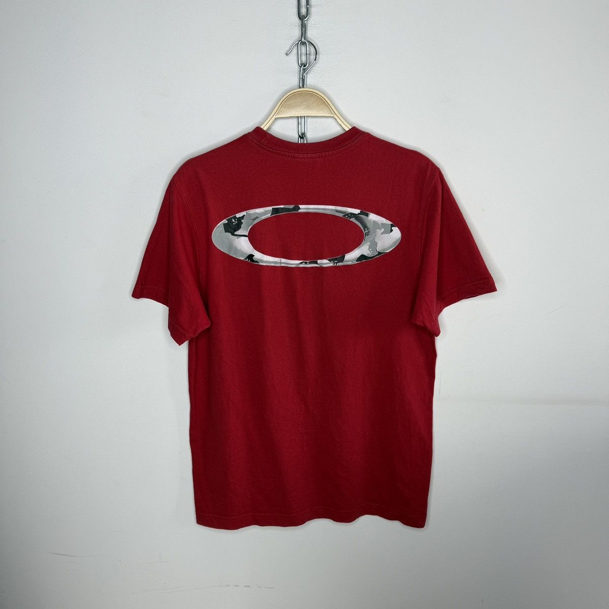 Oakley × Vintage Vintage Oakley software middle logo t-shirt | Grailed