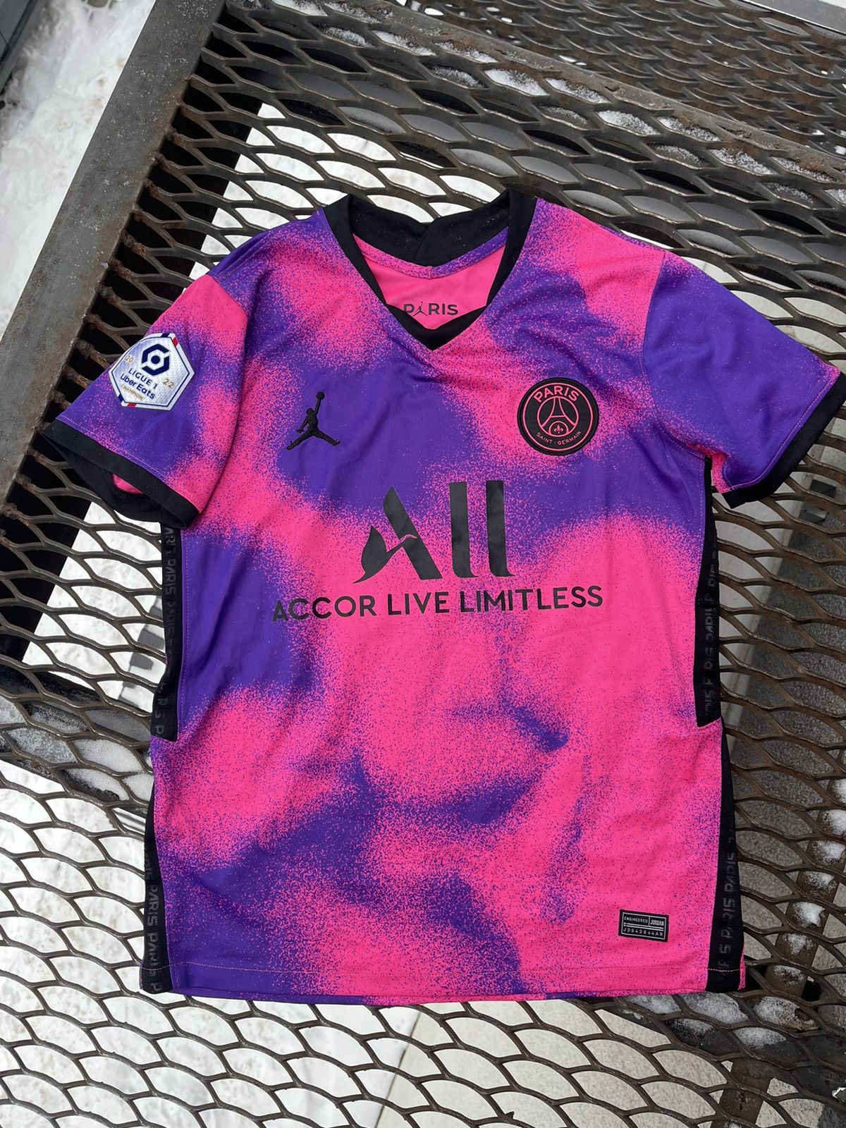 Jordan Brand 2021 Nike Jordan PSG pink purple soccer jersey Size US S / EU 44-46 / 1 - 13 Thumbnail