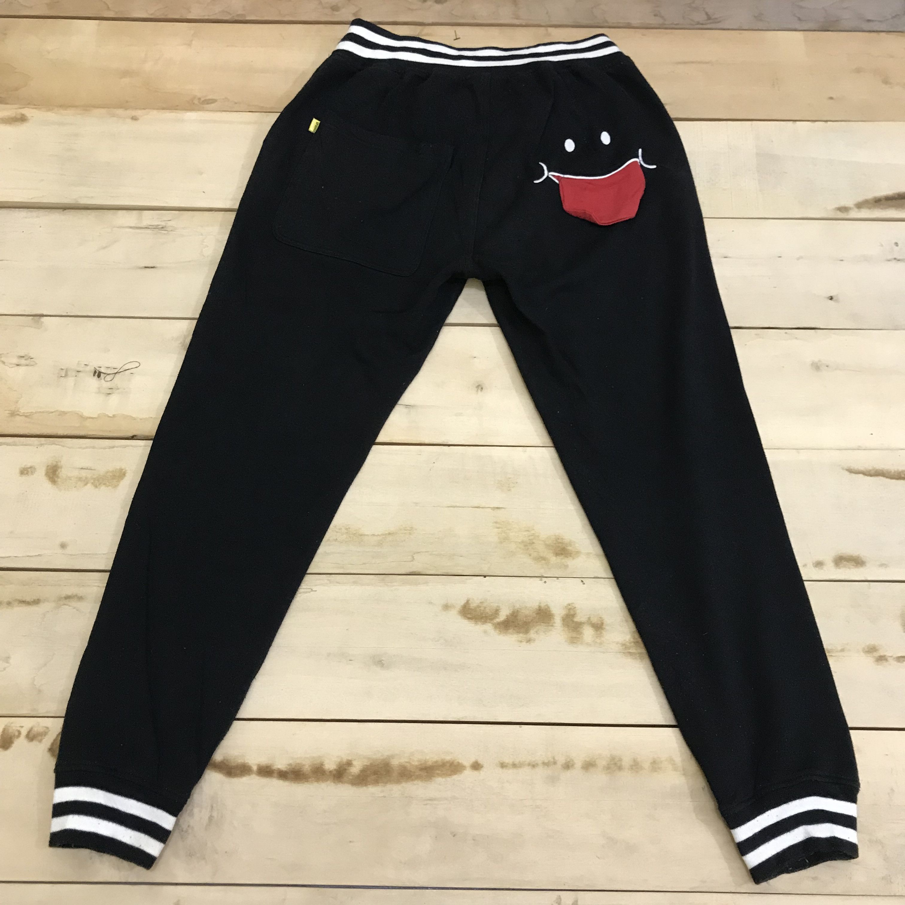 Japanese Brand X187 UP! SMILE TOKYO JAPAN SWEATPANTS Size US 30 / EU 46 - 1 Thumbnail