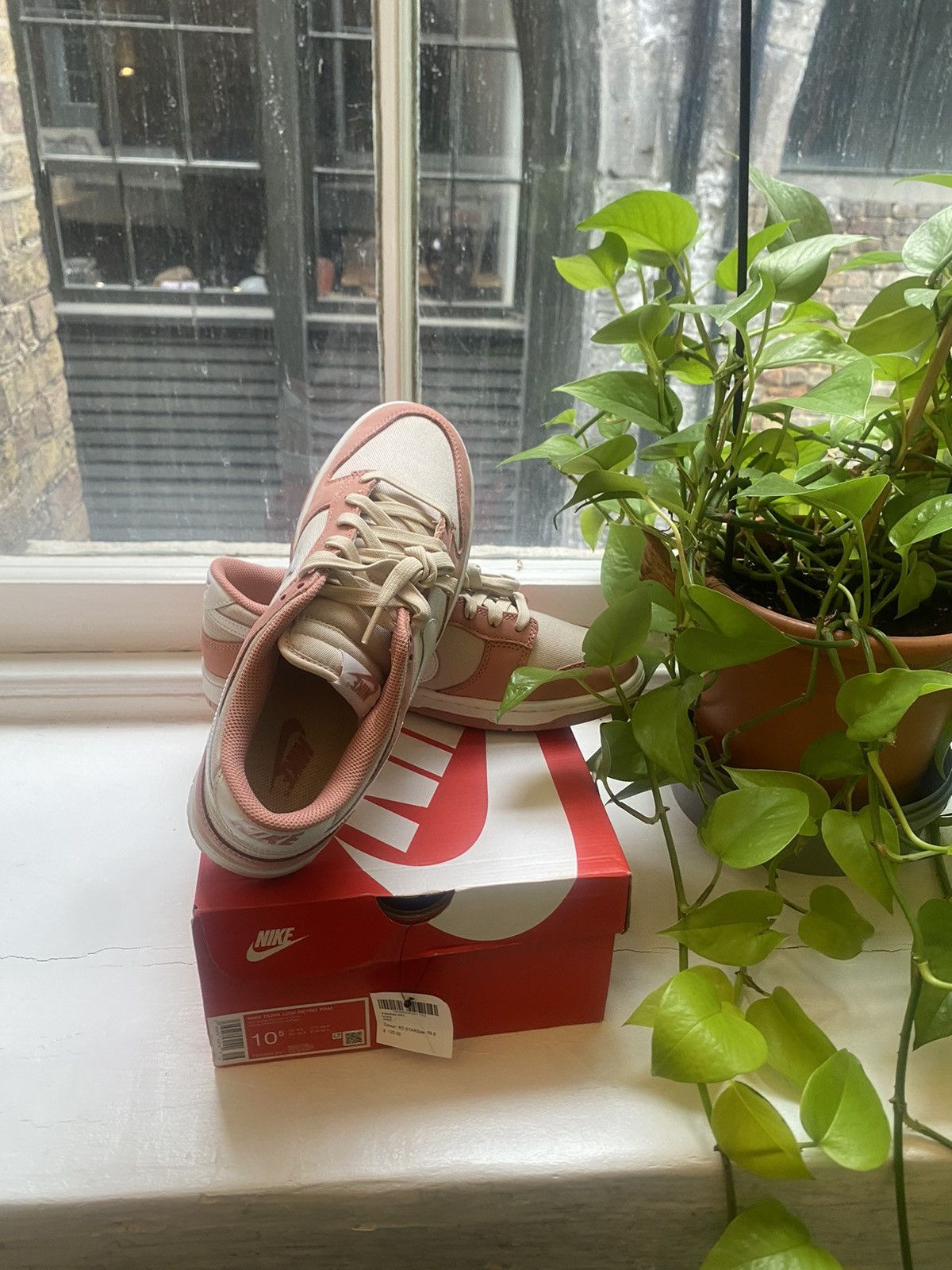 Nike Nike Dunk Low Retro PRM Size US 10.5 / EU 43-44 - 2 Thumbnail