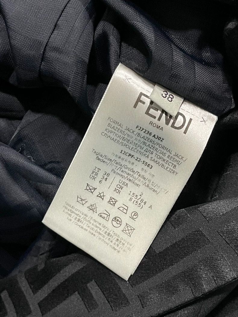 Fendi Fendi All Over Logo DoubleBreasted Blazer Size US M / EU 48-50 / 2 - 7 Thumbnail