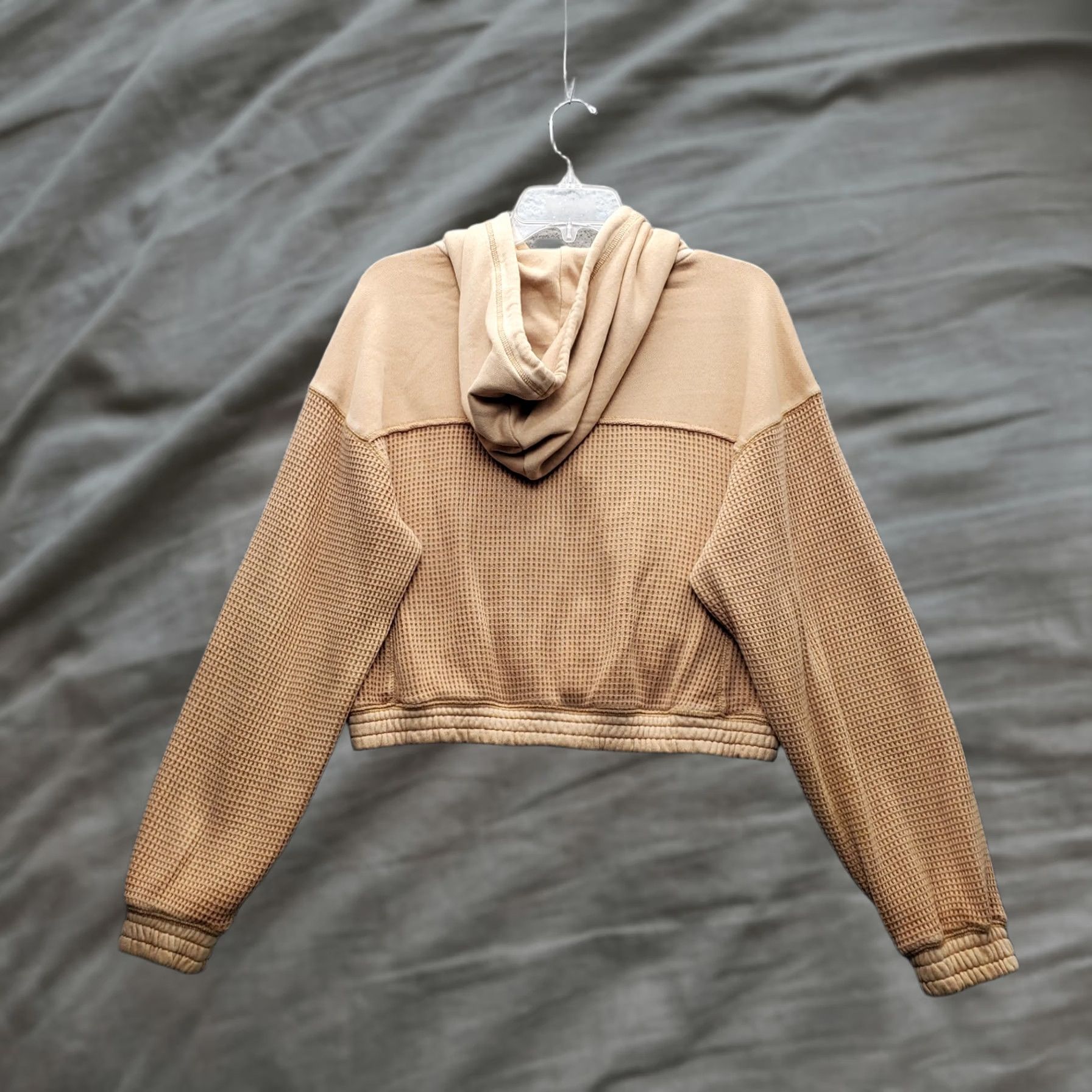 Vintage Aerie Womens Small Tan Cropped Hoodie Full Zip Hooded Waffle Knit Thermal Long Sleeve Size S / US 4 / IT 40 - 1 Thumbnail