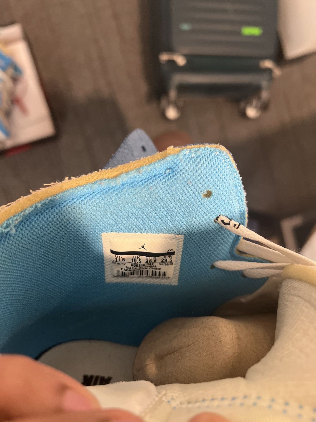 Jordan Brand × Nike × Off-White Air Jordan 1 x Off-White NRG UNC University Blue Size US 11.5 / EU 44-45 - 12 Thumbnail