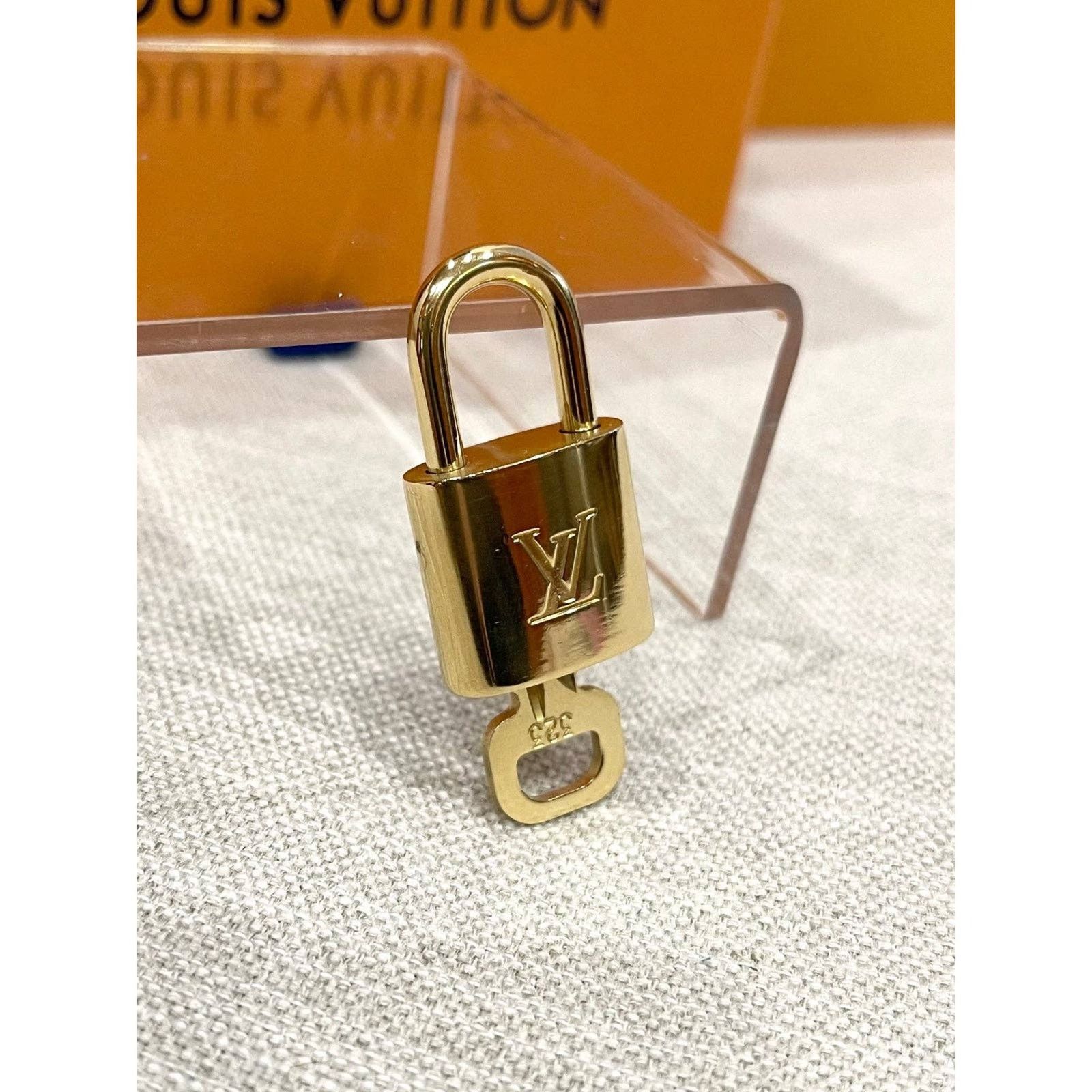 Louis shops Vuitton Lock and Key Set #323 Gold Brass