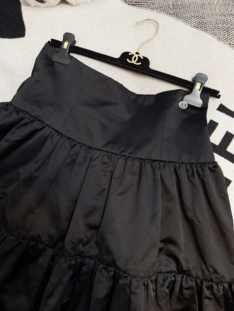 Chanel Chanel 20s roof series black mulberry silk irregular skirt Size 26" / US 2 / IT 38 - 4 Thumbnail