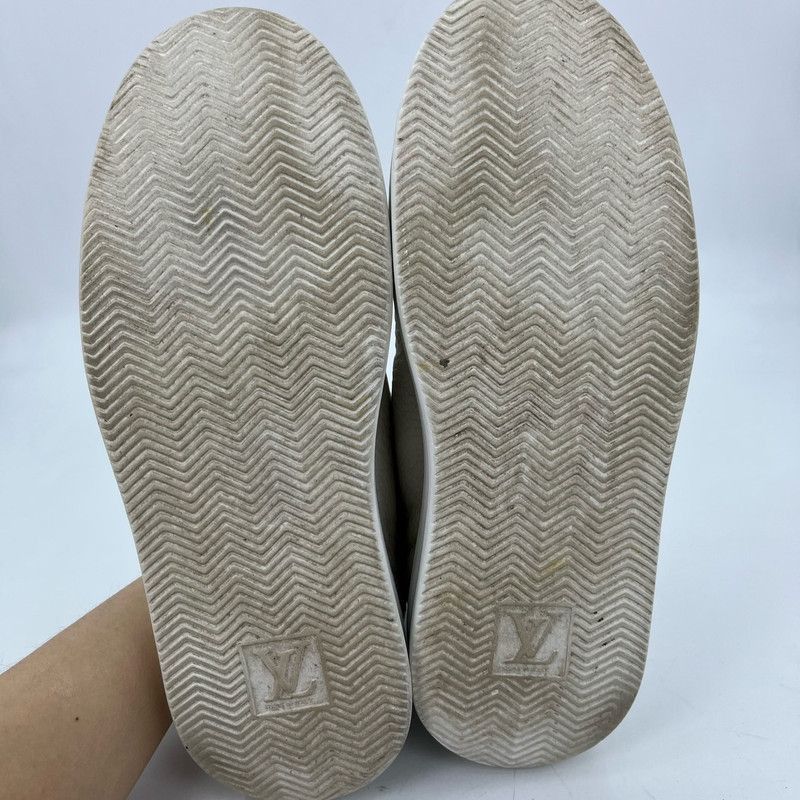 Louis Vuitton Louis Vuitton White Low-Top Leather Sneakers - Size US 9 / EU 42 - 9 Thumbnail