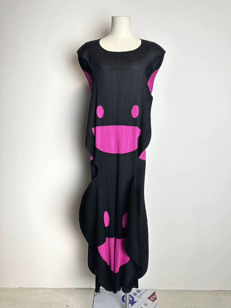 Issey Miyake Issey Miyake Beetle Smiling Face dress Size L / US 10 / IT 46 - 1 Thumbnail