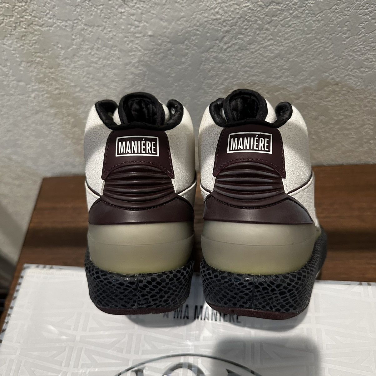 A Ma Maniere × Jordan Brand Air Jordan 2 retro A Ma Maniere Size US 9.5 / EU 42-43 - 4 Thumbnail