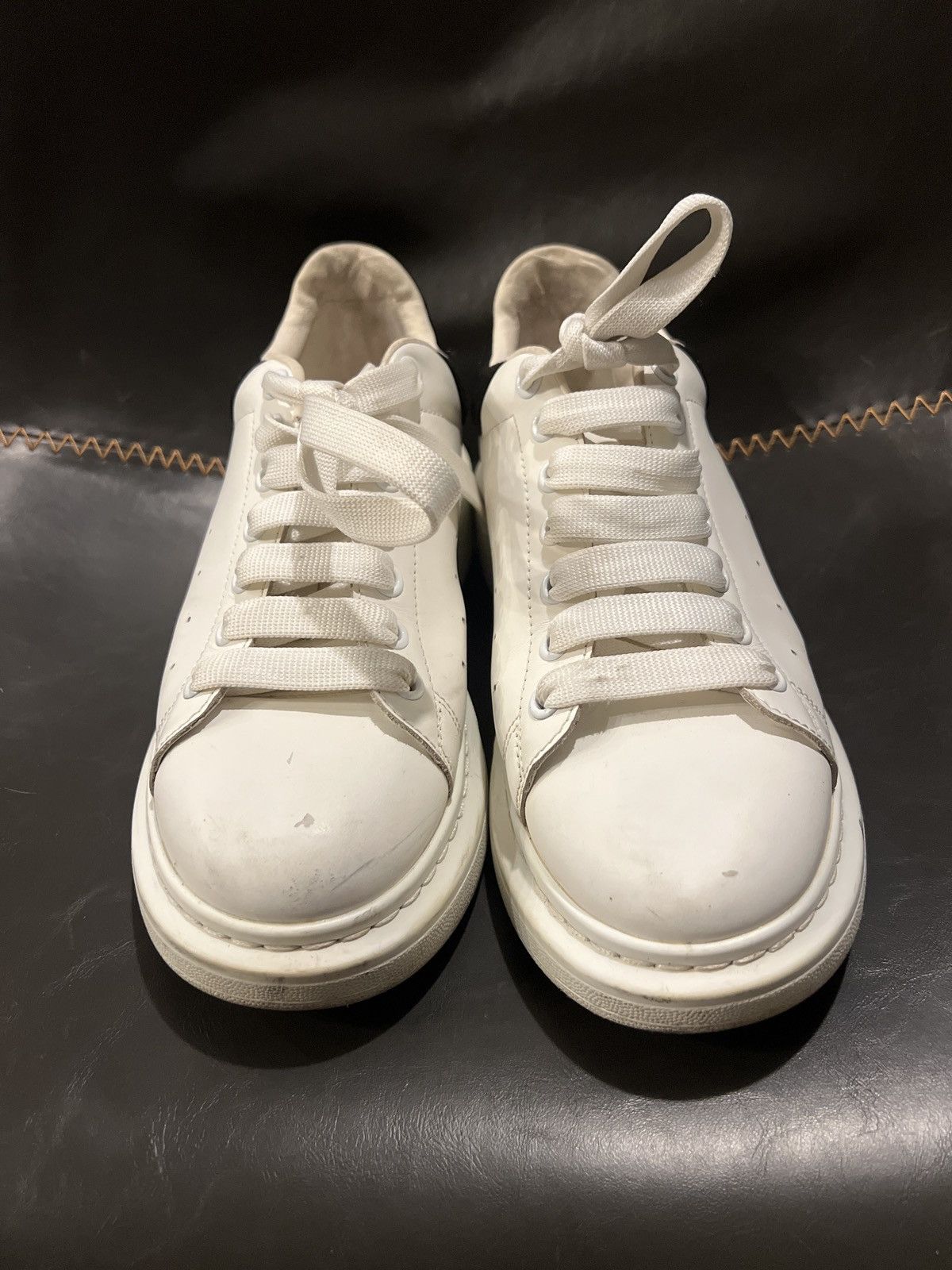 Alexander McQueen Alexander McQueen – Women’s – White/Black – EU 40 / US 9W Size US 10 / IT 40 - 2 Thumbnail