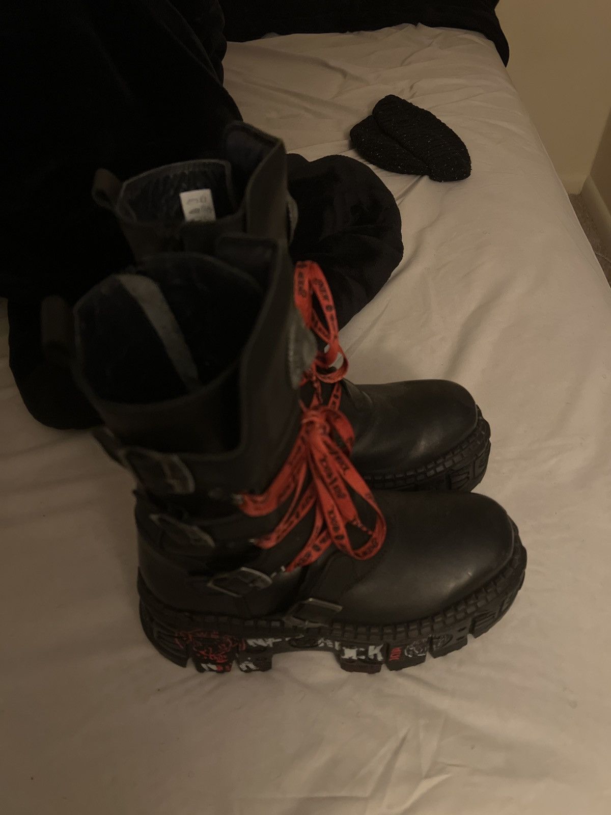 New Rock New rock black and red leather boots Size US 8 / EU 41 - 3 Thumbnail