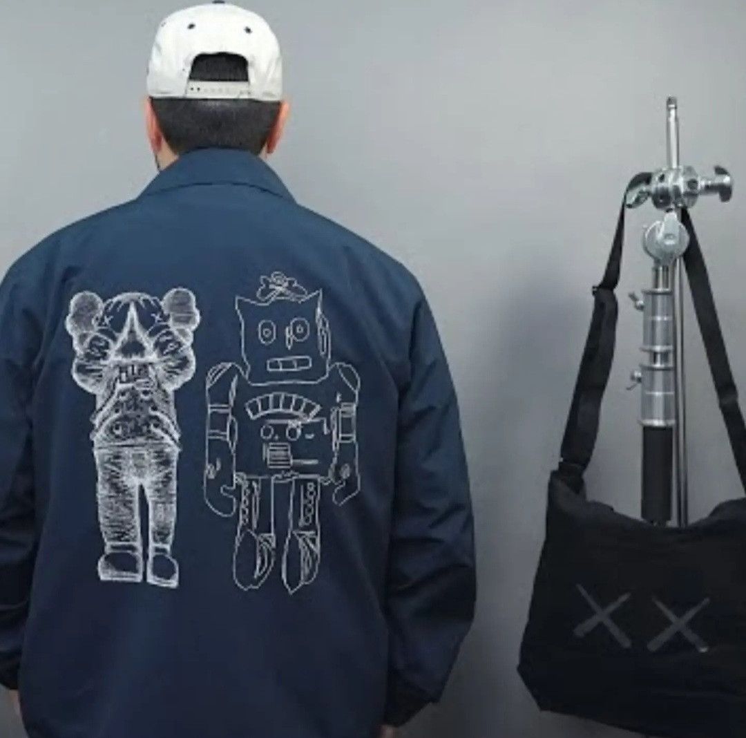 Andy Warhol × Kaws × Uniqlo UNIQLO X KAWS X Andy Warhol Coach Jacket Navy Size US XL / EU 56 / 4 - 3 Thumbnail