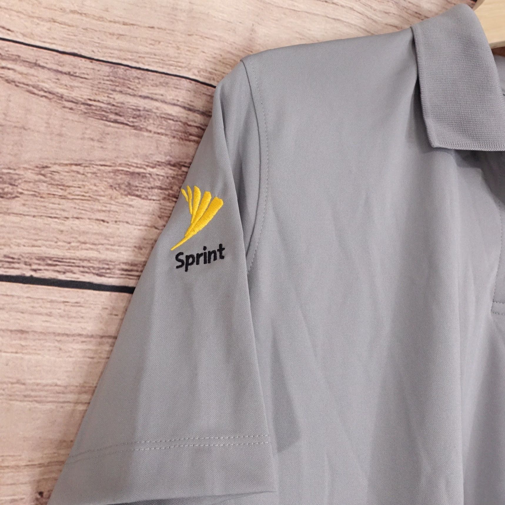 Jansport SPRINT MOBILE LOGO POLO SHIRT GREY WOMENS 2XL SHORT SLEEVE WORK EMPLOYEE Size XXL / US 16-18 / IT 52-54 - 3 Thumbnail