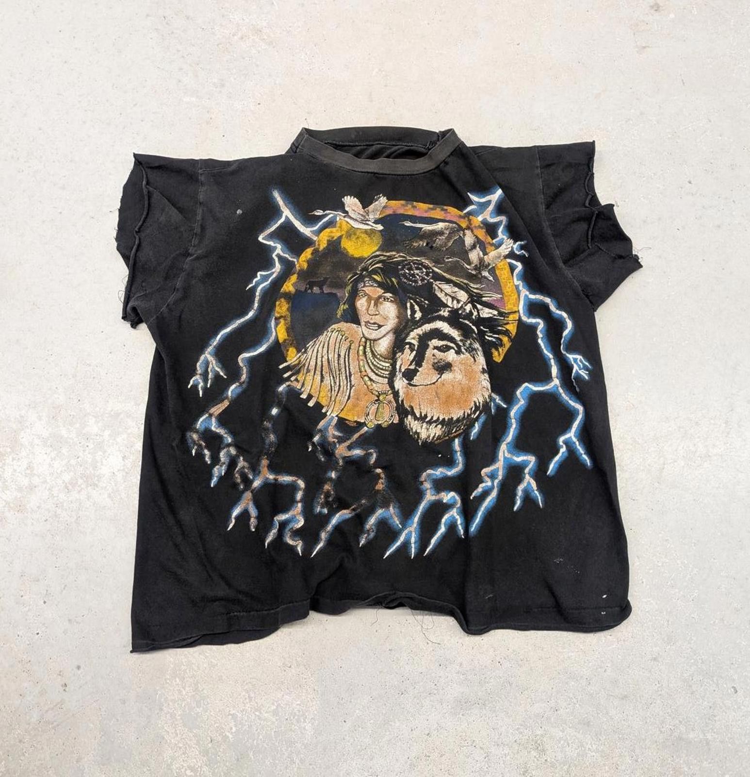 Vintage Vintage 90s American Thunder Blue Lightning Wolf Tank Top Size US L / EU 52-54 / 3 - 1 Thumbnail