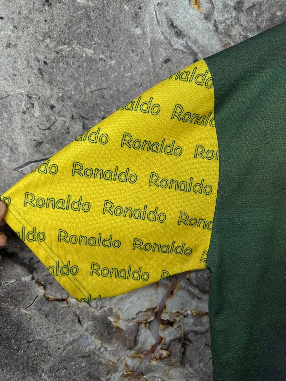 Vintage Men’s Ronaldo 9 Brasil Brazil Football Jersey Size XXL Size US XXL / EU 58 / 5 - 6 Thumbnail